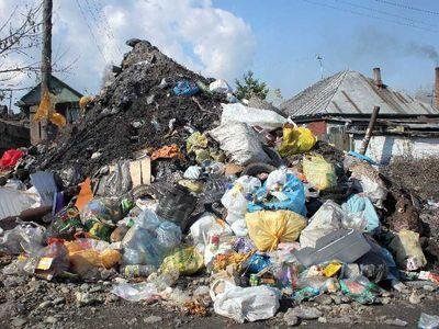 Центр Мариуполя превратили в свалку - img_7257.jpg