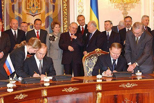 Лавров заявил, что привело к оккупации Крыма Россией - putin-kuchma.jpg
