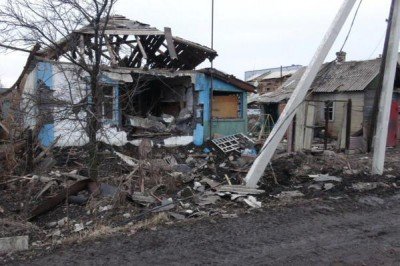 Руины жилого дома - Debaltsevo-DonbassForum-11.jpg