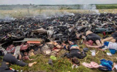 Трупы погибших с Малайзийского Боинга - Trupy-MH17.jpg