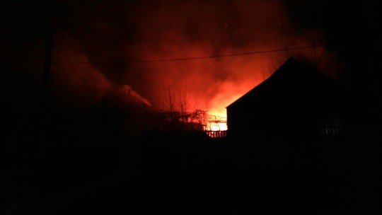 Пожар, горит сарай жителя Авдеевки - 5404994.jpg