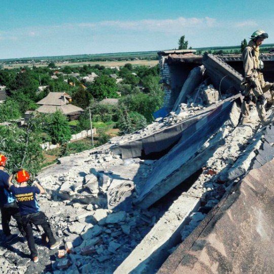 Обстановка в городе Красногоровка, перекличка и обсуждение важных событий - Krasn-ruins (2).jpg