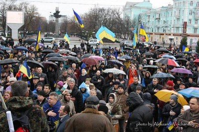 Митинг Евромайдан в Луганске - 0102.jpg