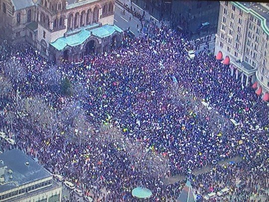 Дональд Трамп вступил в должность 45-го Президента США - 4949331.jpg