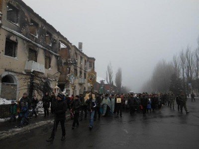 Достопримечательность города - разрушенный армией ДНР жилой многоквартирный дом
