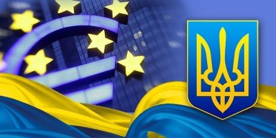 Герб Украины и флаг Европы