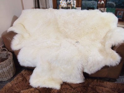 Интерьерные шкуры животных, ковры з овчины - very-large-octo-sheepskin-rug-[4]-10-p.jpg