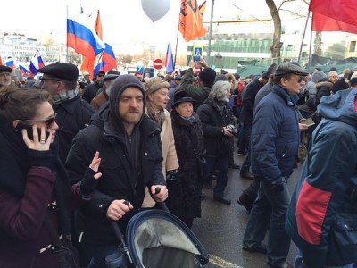 Митингующие