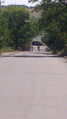 Одна из улиц Тореза на окраинах города
