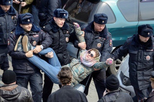 ОМОН подключился к соблюдению прав человека