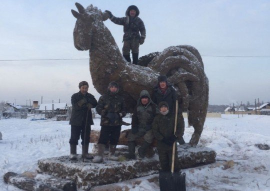 Петух, сделанных из говна