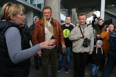 По всей видимости, это родственники погибших
