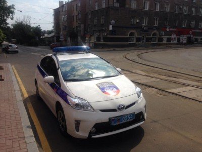 Полицейская Toyota Prius, отжатая у городской милиции Донецка