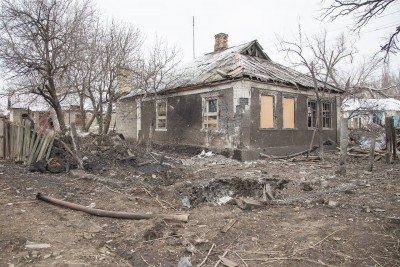 Последствия артиллерийского обстрела города Стаханов