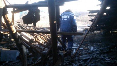 Последствия артобстрела - снаряд попал в пожарную часть