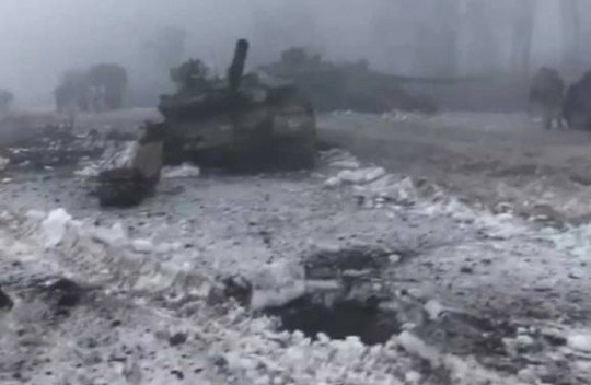 Российские военные прокомментировали артудар ВСУ под Горловкой: ВОП 3-го батальона разнесли, погибших не могут вывезти  - tank-gorlovka.jpg