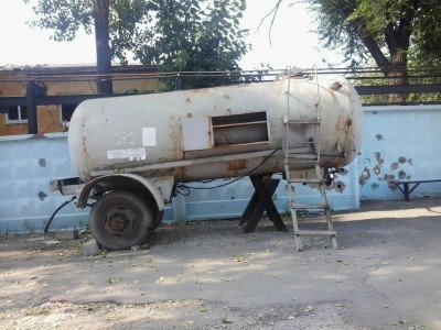 Рядом разрывался снаряд