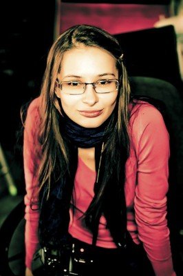 Симпатичную девушку обвиняют в том, чего она могла и не делать вовсе. &quot;Трибунал&quot; решил покалечить ей жизнь, обвиняя в недоказанном преступлении