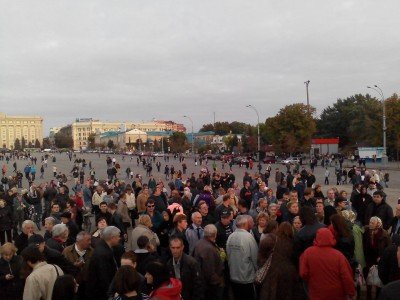 Толпа зевак