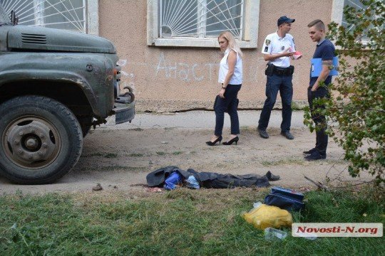 В Николаеве водитель ЗИЛ раздавил первоклассника 18 - Nikolaev (3).jpg