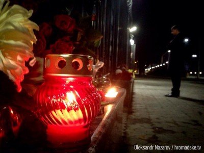 Вечером уже зажгли лампадку